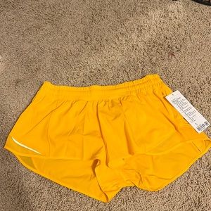 lululemon hotty hot short